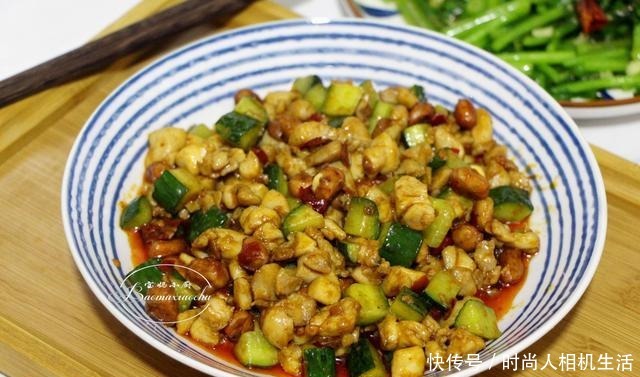 辣子鸡丁|2荤1素晚餐,经济又家常,长身体和减肥的都齐了,做法简单