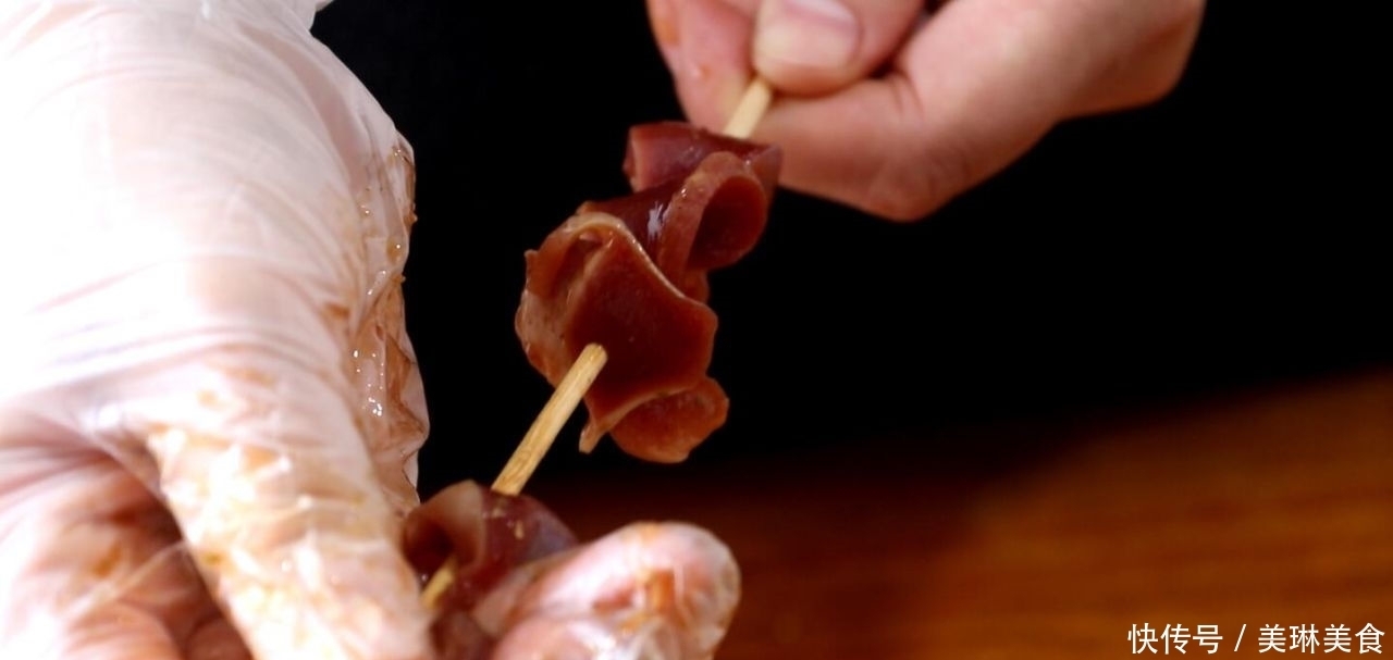  不用焯水，不用油炸，不用炒，教你孜然鸡胗的做法，越吃越香