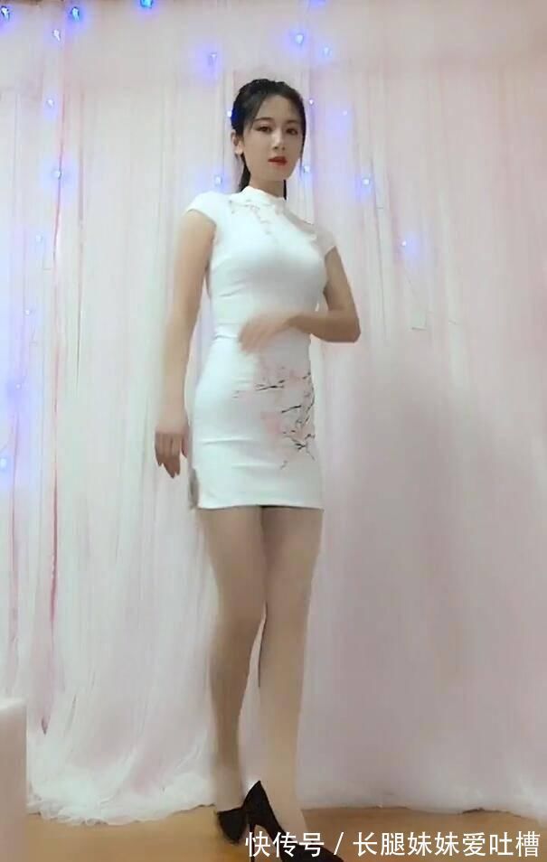 穿搭|与改良旗袍搭配的御姐美女,高跟给颜值加分