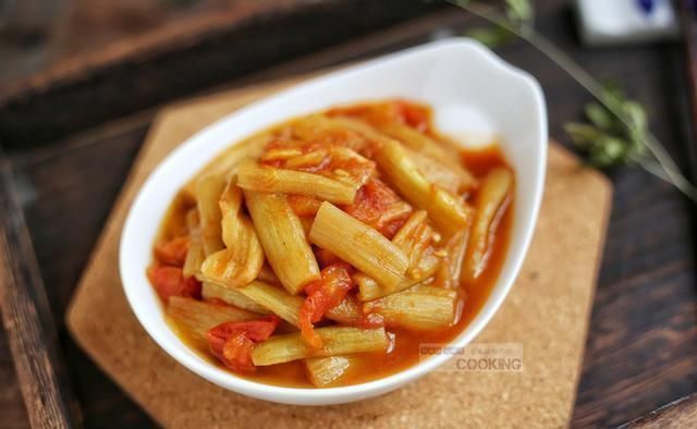 60岁的婆婆亲自下厨,4菜1汤在朋友圈火了,网友姜还是老的辣