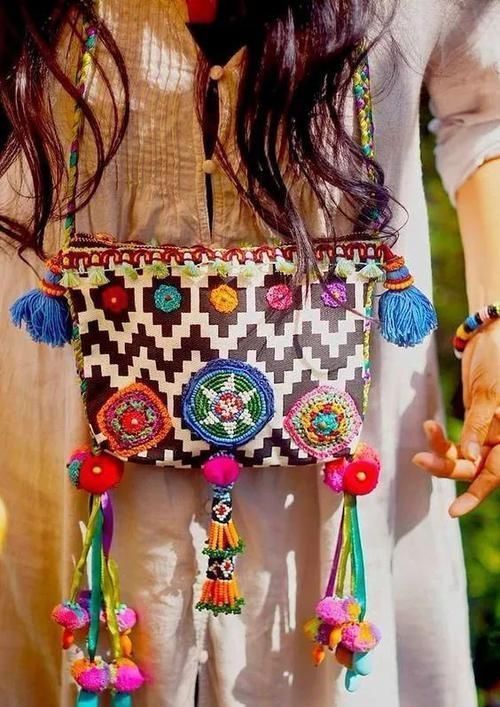 再丑的包包都能用流苏拯救，闲置旧包这样改造，比新买的还美