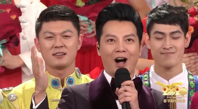 历届央视春晚主持高光时刻:倪萍业务能力过硬,撒贝宁临场反应强