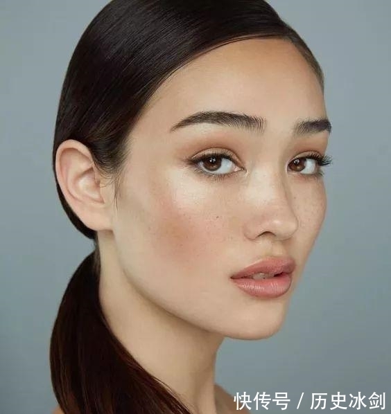 底妆 底妆撑不了几小时就暗沉,是你粉底没选好?