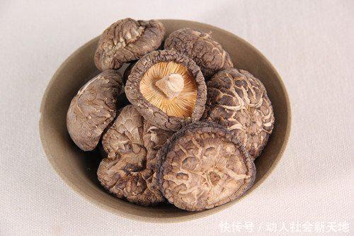 大腦|4種食物被稱為“長壽果”，延緩衰老對大腦最好，老人愛吃就對了