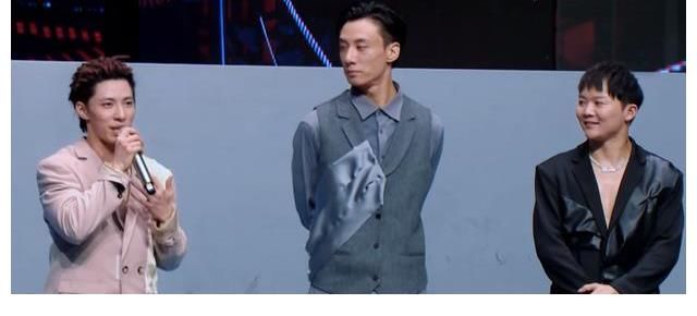 街舞迎来半决赛，燃点与泪点并存，王一博对布布双标太明显