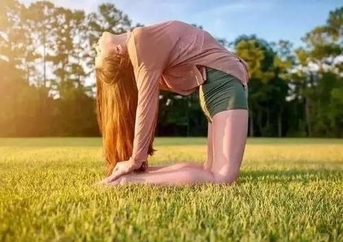 丰胸|瑜伽人超爱的后弯体式,丰胸美背,打开心轮,改善含胸驼背