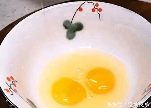 酸奶|酸奶新吃法,简单2步一次成功,做出来的酸奶蛋糕,孩子抢着吃