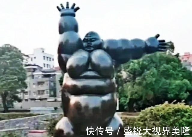 黄继光|道士怒斥博物馆雕像垃圾,认为应立中国英雄雕像,背后问题应深思