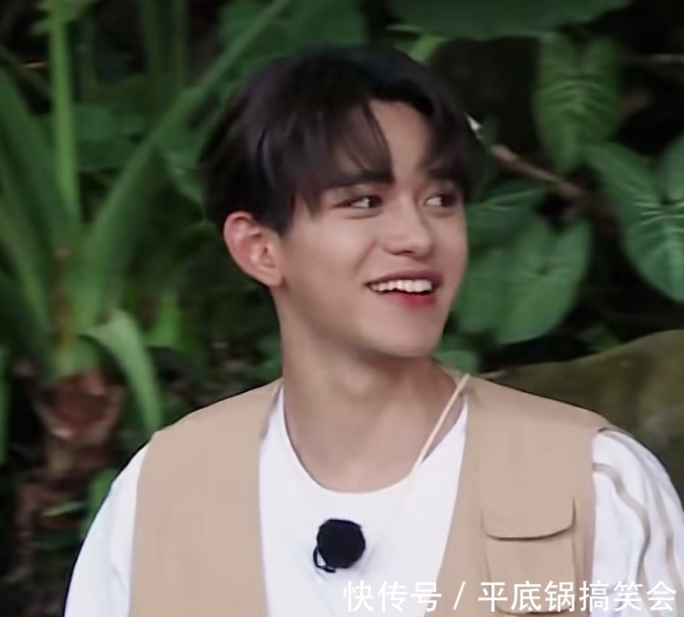 跑男9|跑男9的游戲引熱議,張哲瀚糊著泡沫呼吸,王嘉爾更是高空蕩秋千