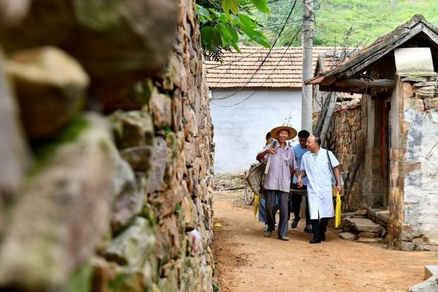 小药|偷偷“挖来”的私藏方，三味药泡水，脾、肾同补