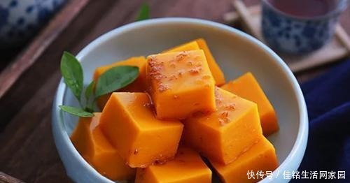 清凉|南瓜别在蒸着吃了,试试这做法,香甜清凉,怎么都吃不腻!