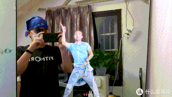 镜面|跑步装备周边 篇五十四:太极、冥想、燃脂、增肌、情侣合练、亲子互动...Fitmore智能健身镜深度测评