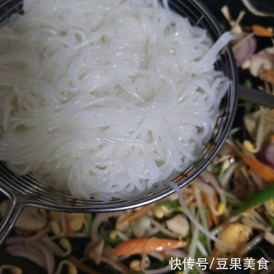 泡米粉|这是海鲜炒粉最正宗的做法，好吃到爆