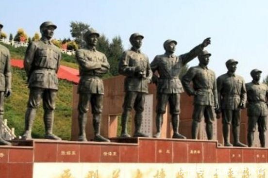 战功|这位开国中将战功赫赫，去世之后，一群日本人专程来我国纪念他