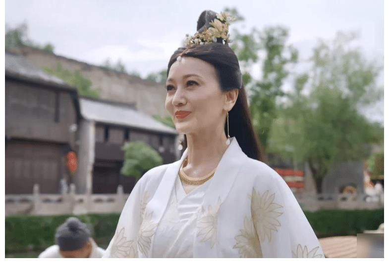 萌探|最新《萌探》太養(yǎng)眼，楊紫古裝嬌俏可愛，還有三大高顏值女神加盟