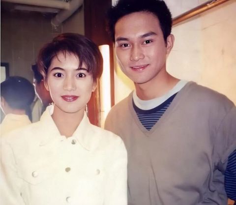 应采儿|《披荆哥哥》首播，嫂子们组团秀恩爱，太太团12位成员颜值差异大