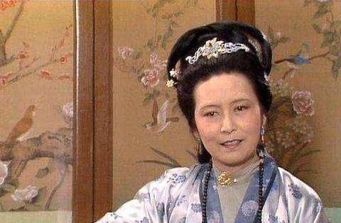  王夫人看不上晴雯的“狂样子”，并没有夸大其词，晴雯确实太狂了