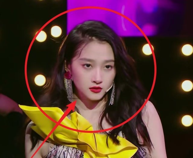 宋亞軒|網(wǎng)曝賈玲因病退出王牌第七季，宋亞軒將要轉(zhuǎn)正，不再只是小助理！