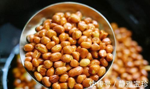 白酒|炸花生米,牢记“一泡二凉三滴酒”,花生米焦香酥脆,好吃不返潮