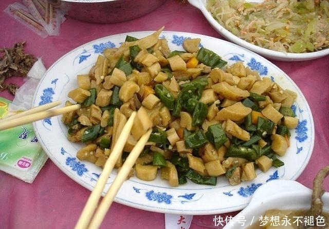 难得一见的乡村酒席,场面震撼