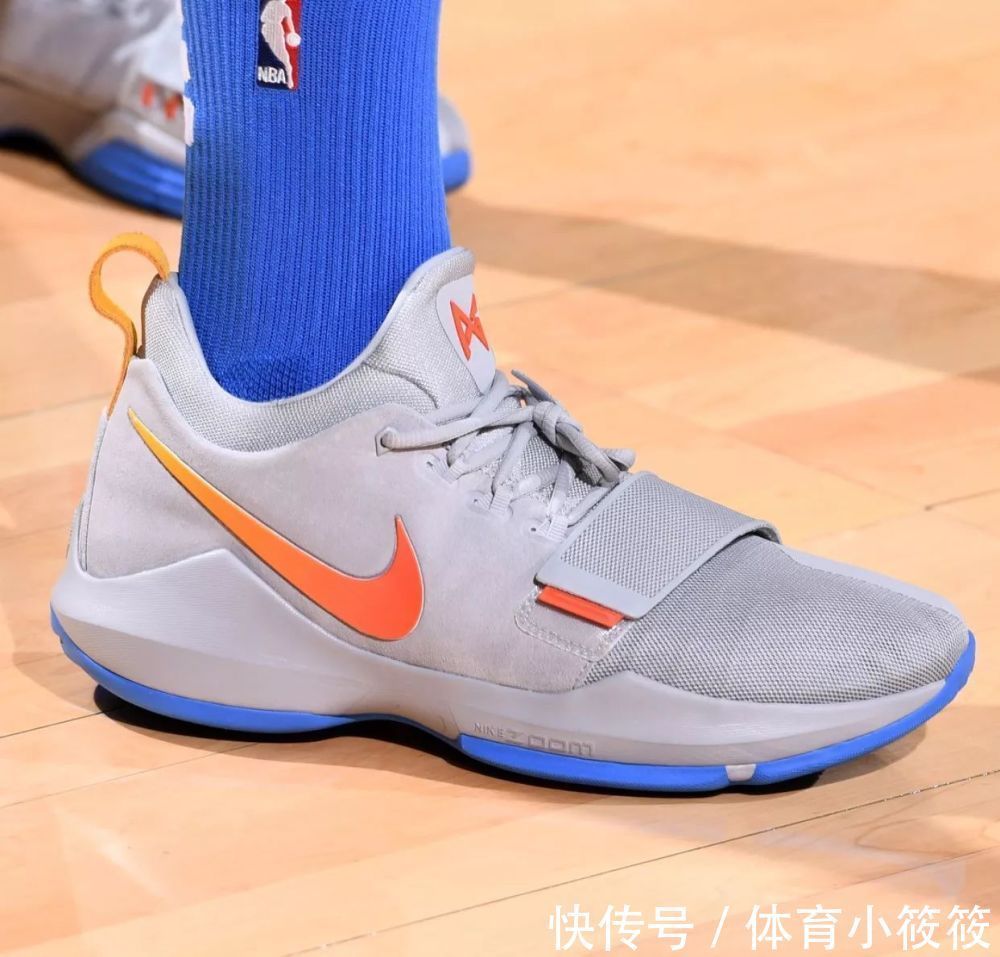 乔治 脸都不要了!乔治比赛上脚ZK4代,自己的签名鞋不穿了,PG6无望?