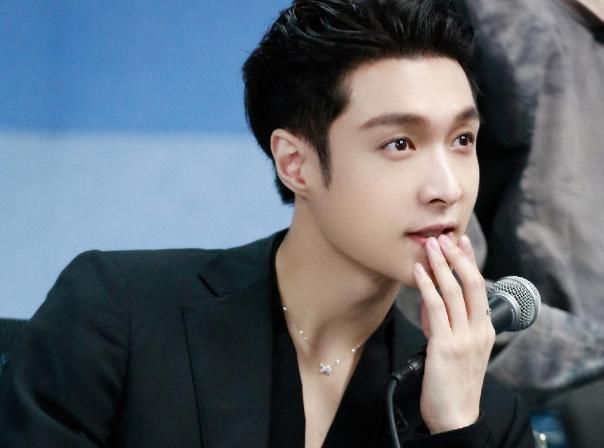 《向往的生活》预告播出，张子枫全程未出镜，他独受黄磊宠爱