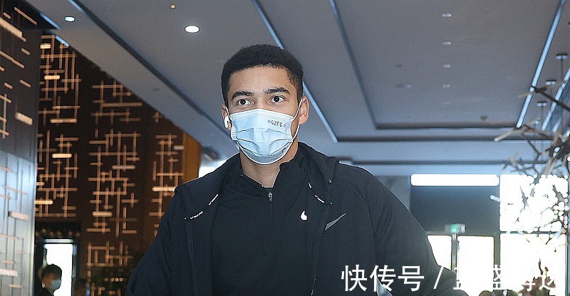 归化国脚|被动!5名归化国脚“离开”,或赶不上PK日本队,李霄鹏首训27人!