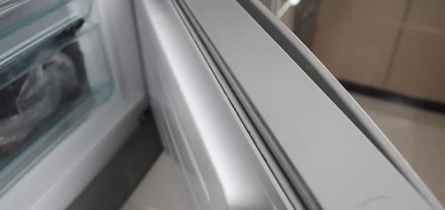 发霉|冰箱封条发霉了别再用酒精擦了, 用它一擦就干净, 越早知道越好