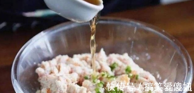 猪肉大葱馅,直接包就错了!多做这一步,鲜嫩多汁更入味,真香!