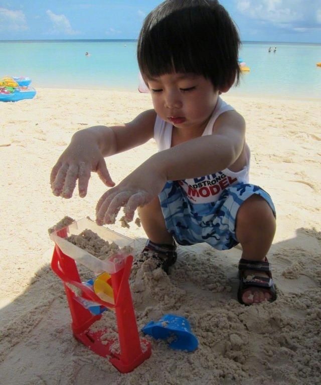 拳击|邹市明向村长透露儿子现状,没练拳击,林志颖也没闲着