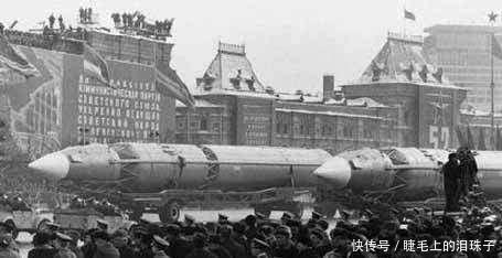 赫鲁晓夫|苏联撤走核武专家,赫鲁晓夫扬言要用原子弹炸中国,最后为何怂了!