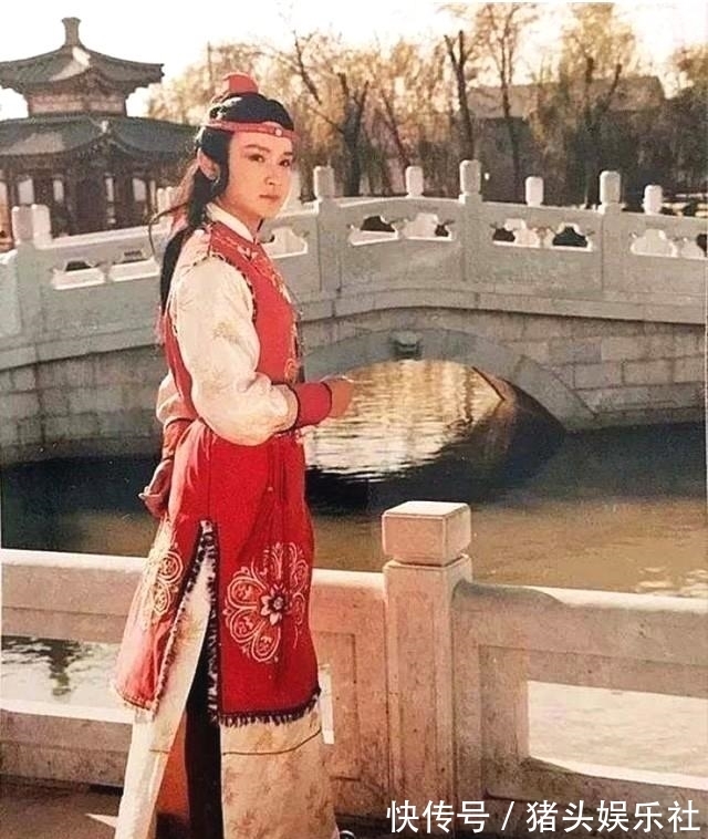 贾政!王夫人为啥缺席于宝玉的幼年时期?贾母和王夫人真的是婆媳关系吗