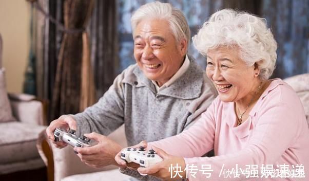 穴位按摩|非常简单的穴位按摩,对老年有显著疗效,在家一人可以独立完成