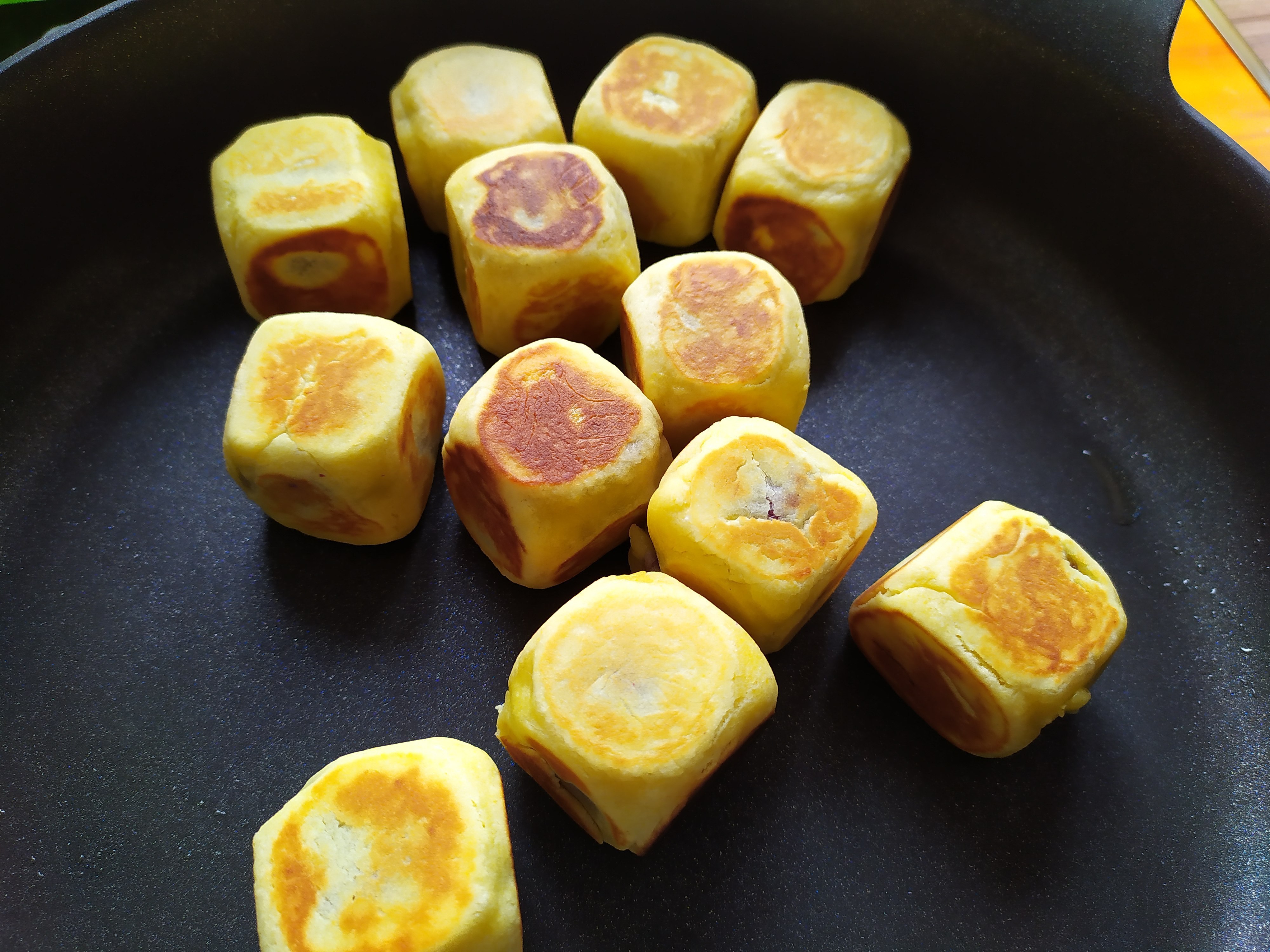 孩子早餐新花样,比油条健康,比包子简单,儿子一口一个吃不够