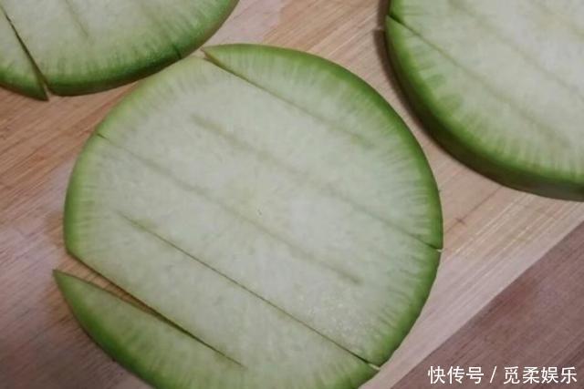  自制腌萝卜干，晒干直接腌加上这“1步”，清脆爽口、香辣入味