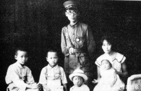 她是郭沫若的日本妻子,活了101岁,临终前的举动使国人敬佩!