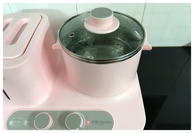 快手懒人早餐,10分钟搞定网红泡面,香辣鲜美,真过瘾!