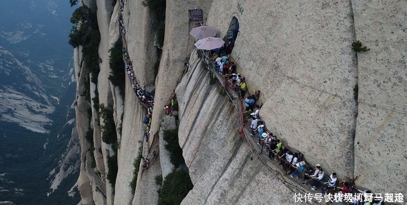 中国最危险的山路，看着很害怕，你敢尝试吗？