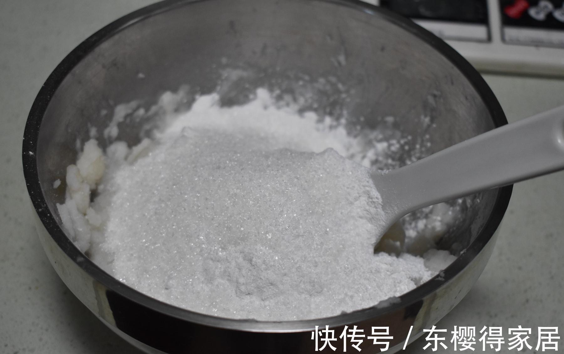 秋天就该多吃这食材,简单几步做成小饼,香脆软糯,好吃营养解馋