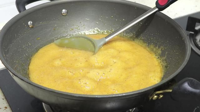 营养成分|用芝麻做出来的小零食，做法超简单，隔壁家小孩都馋哭了