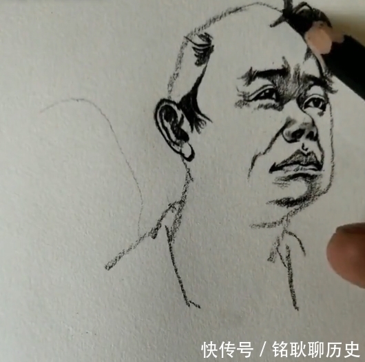 速写&美术生速写人物,看到线稿:改行放牛吧,成画后:大佬,失礼了