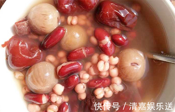 乌鸡汤|女人刚过40岁,月经量就越来越少多吃3物、3不做,避免早衰绝经