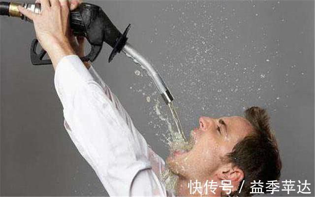 慢性肾脏病|比憋尿还伤肾的4种行为,男女都改掉,远离肾炎、肾衰竭、尿毒症