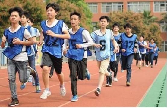 定型|男生在什么时候身高定型?原来这个“时期”是关键,家长要重视