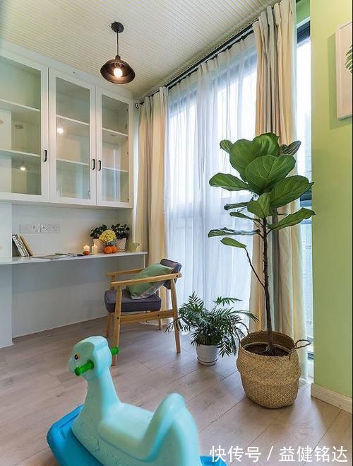 阳台上|阳台装修这么漂亮,客人更喜欢坐阳台!