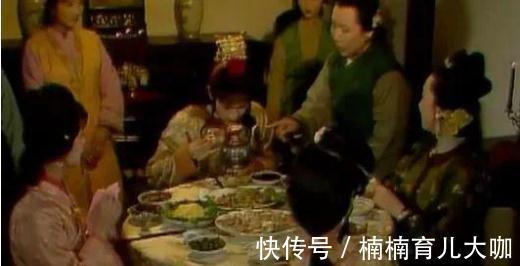 宝钗!真绝了!薛宝钗靠姿色套路宝玉,林黛玉高情商霸气打脸,句句诛心