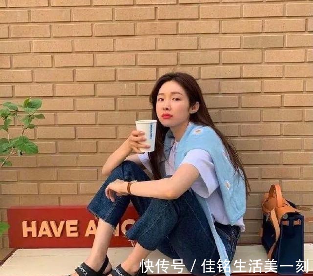 cr 适合亚洲女孩的韩式穿搭，早秋这么穿，洋气又时髦！