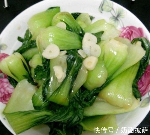 身体|冬天到了,不妨每天吃一盘此菜,消除便秘,给身体做个大扫除