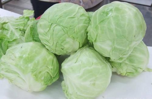  体内的雌激素|女性不想老得快，6种碱性食物使劲儿吃，补充天然雌激素显年轻