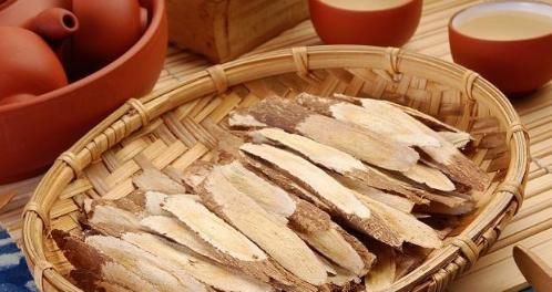 好处|用黄芪泡水喝,身体会“反馈”你5个好处,不妨一试!